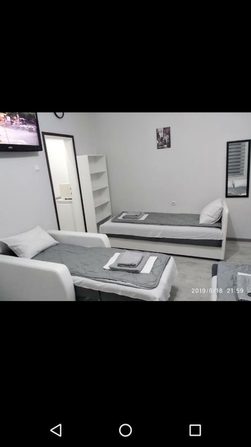 Apartmani Pinokio Ниш Екстер'єр фото