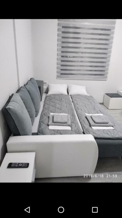Apartmani Pinokio Ниш Екстер'єр фото