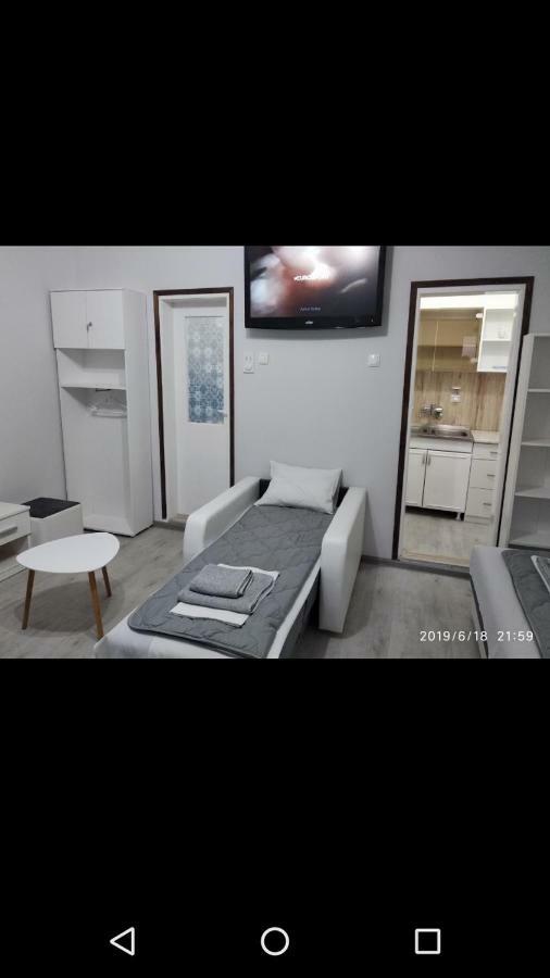 Apartmani Pinokio Ниш Екстер'єр фото